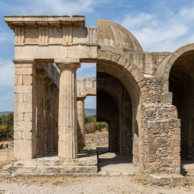 Romeinen vs. Grieken: De belangrijkste verschillen in architectuur - Romeinen vs. Grieken: Architectuur in vergelijking