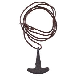 Hamerhanger van Thor, handgesmeed incl. leren koord