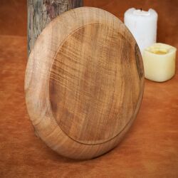 Middeleeuwse houten schaal van hardhout, diameter ca. 23 cm, B-kwaliteit